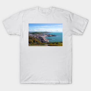 Beautiful welsh coastal path looking down at seaside town Aberystwyth T-Shirt